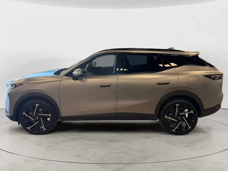 Omoda Omoda 7 SHS-P nuova a Milano (3)