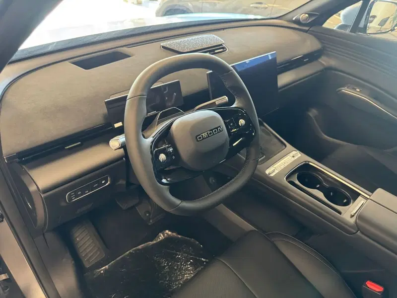 Omoda Omoda 7 SHS-P nuova a Milano (9)