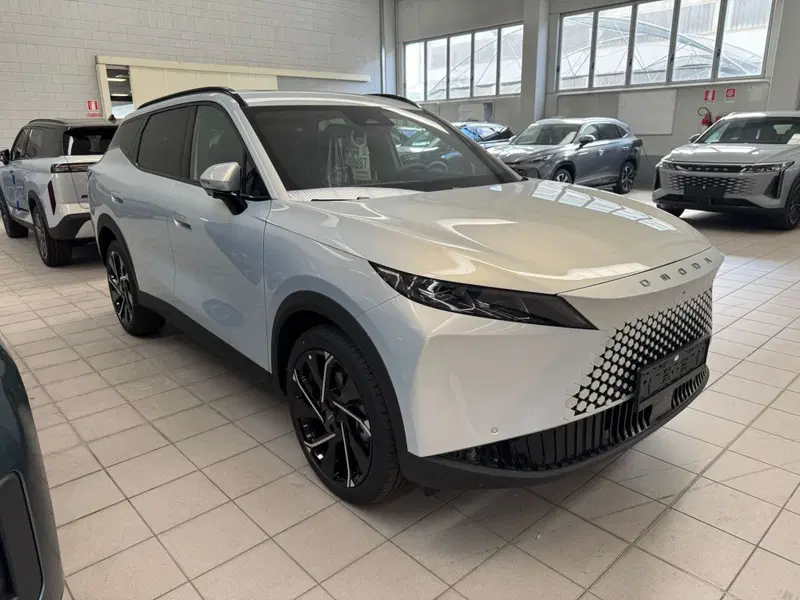 Omoda Omoda 7 SHS-P nuova a Monza e Brianza (9)