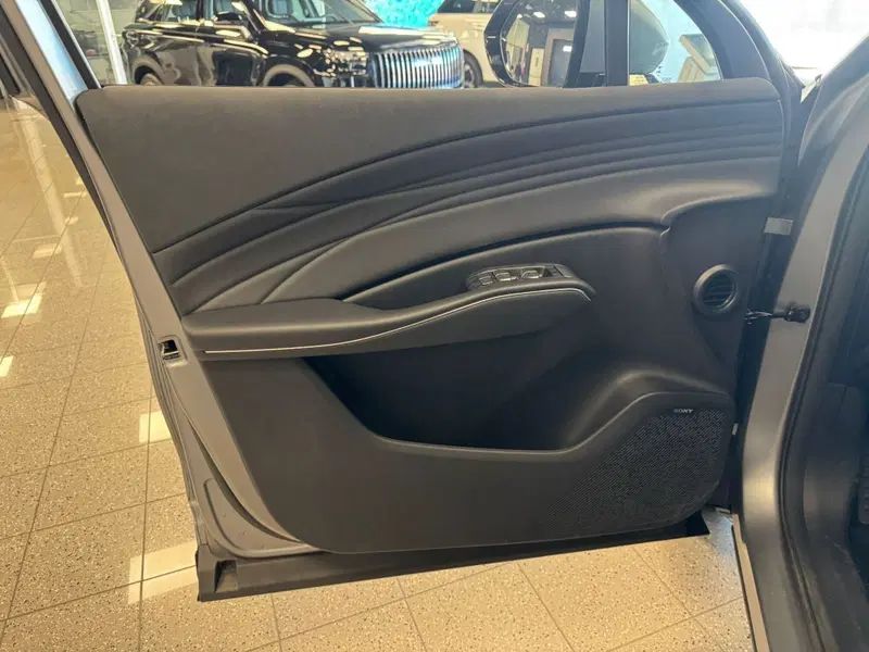 Omoda Omoda 7 SHS-P nuova a Monza e Brianza (14)