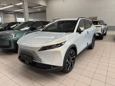 Omoda Omoda 7 SHS-P 1.5 tgdi phev Premium nuova a Cornate d'Adda