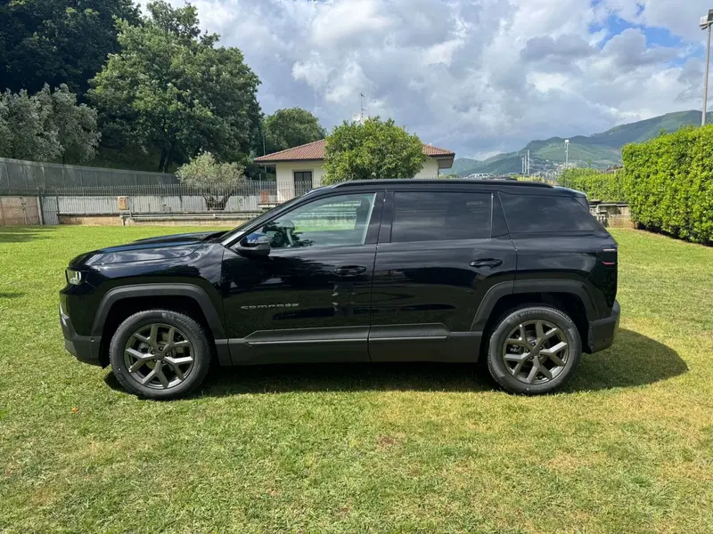 Jeep Compass nuova a Salerno (10)