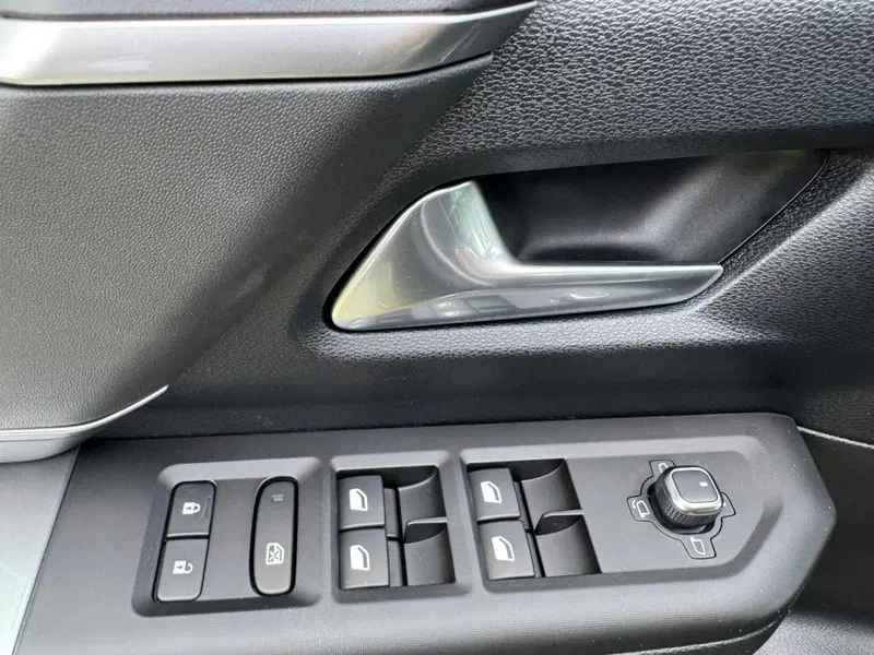 Jeep Compass nuova a Salerno (17)