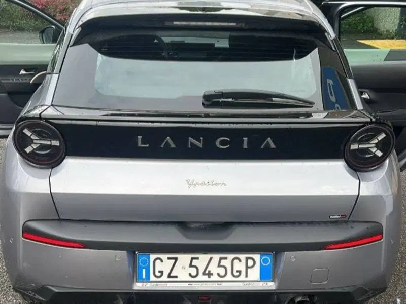 Lancia Ypsilon usata a Salerno (14)