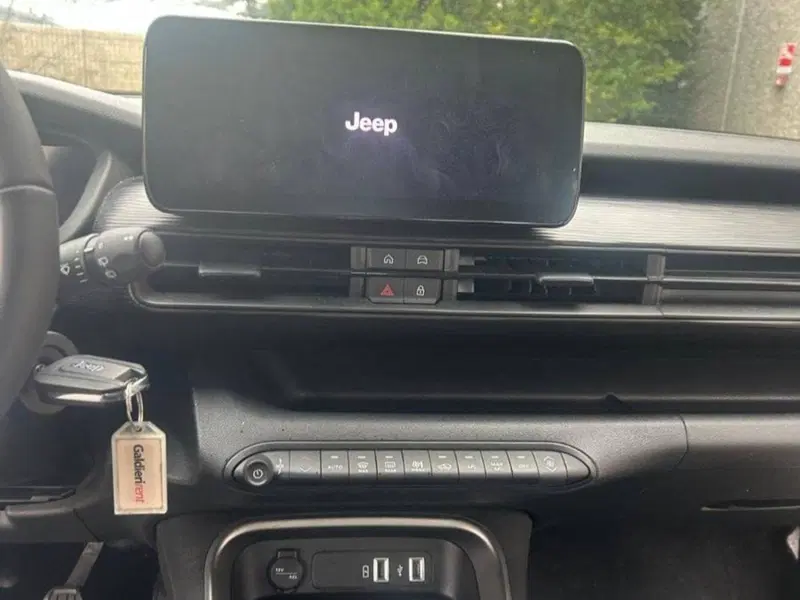 Jeep Avenger usata a Salerno (19)