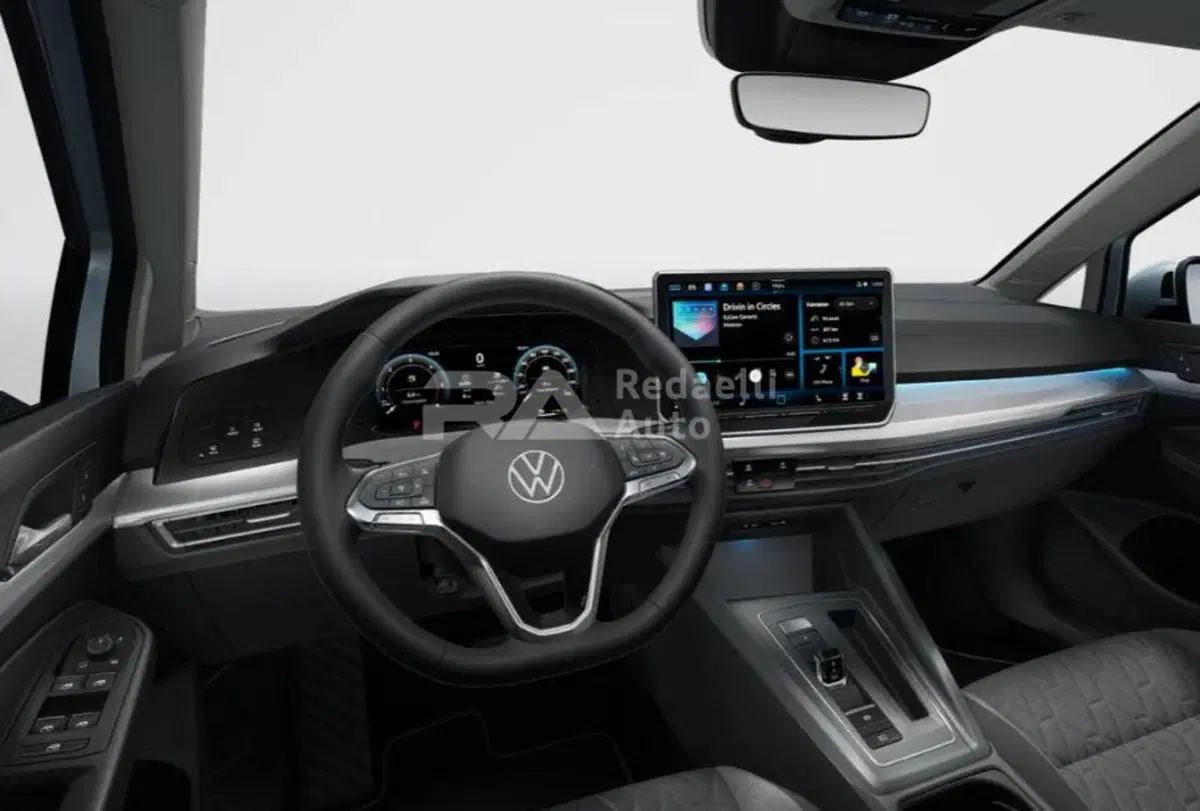 Volkswagen Golf nuova a Lecco (5)