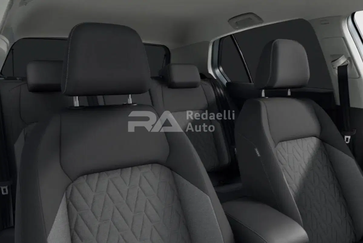 Volkswagen Golf nuova a Lecco (6)