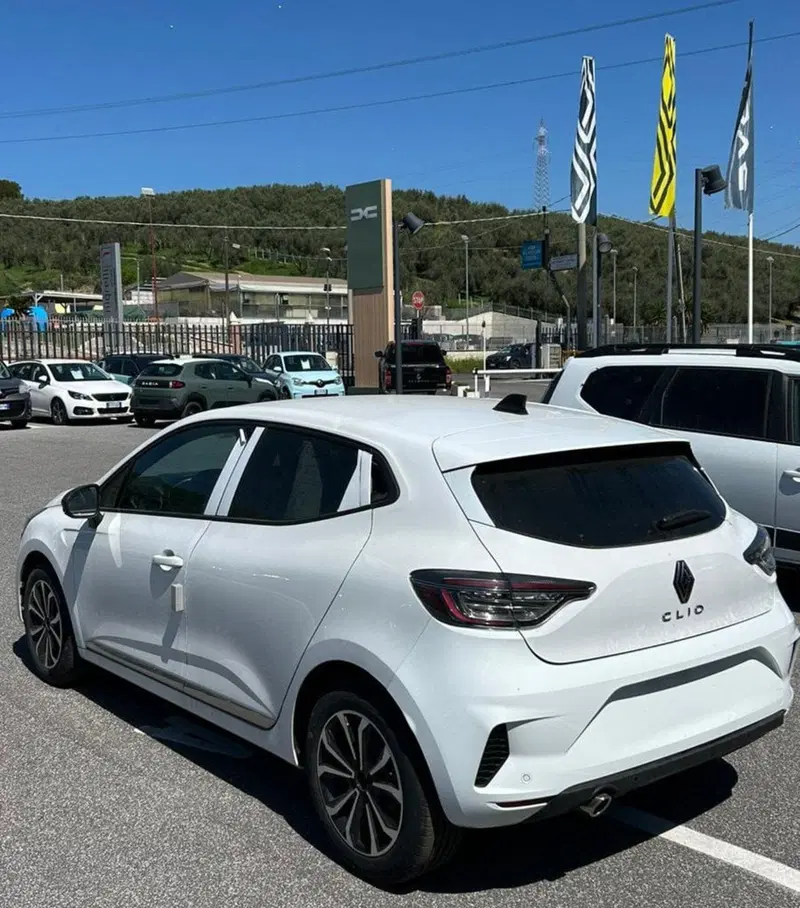 Renault Clio nuova a Roma (2)