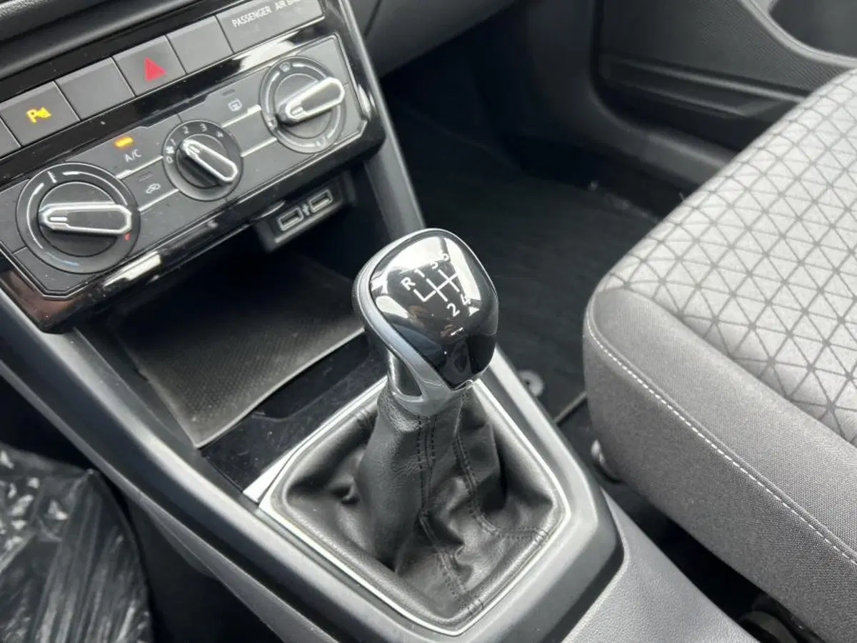 Volkswagen T-Cross usata a Cuneo (13)