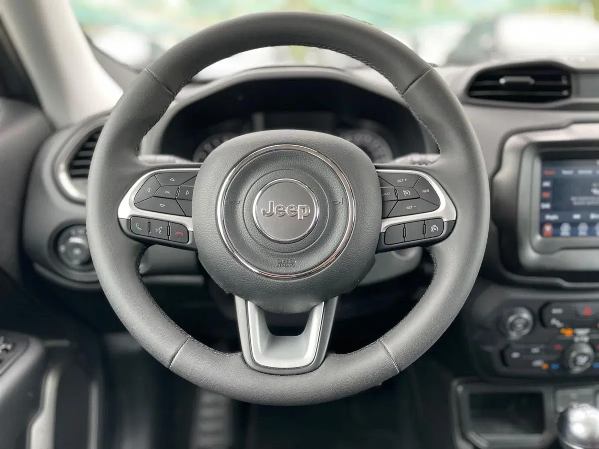 Jeep Renegade usata a Ancona (11)