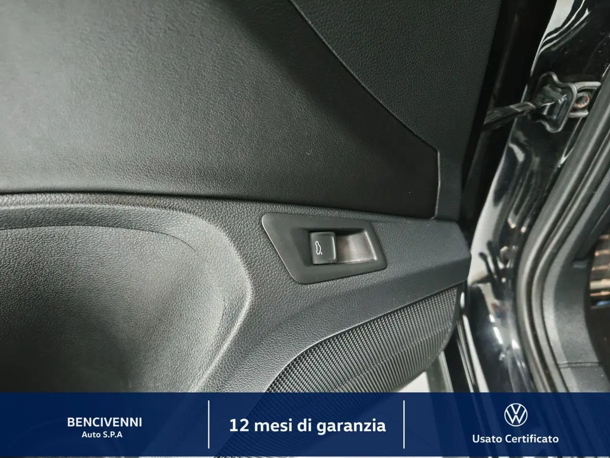 Volkswagen T-Roc usata a Catanzaro (18)