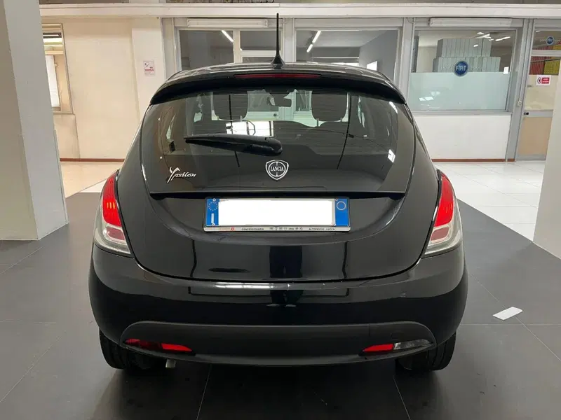 Lancia Ypsilon usata a Lucca (7)