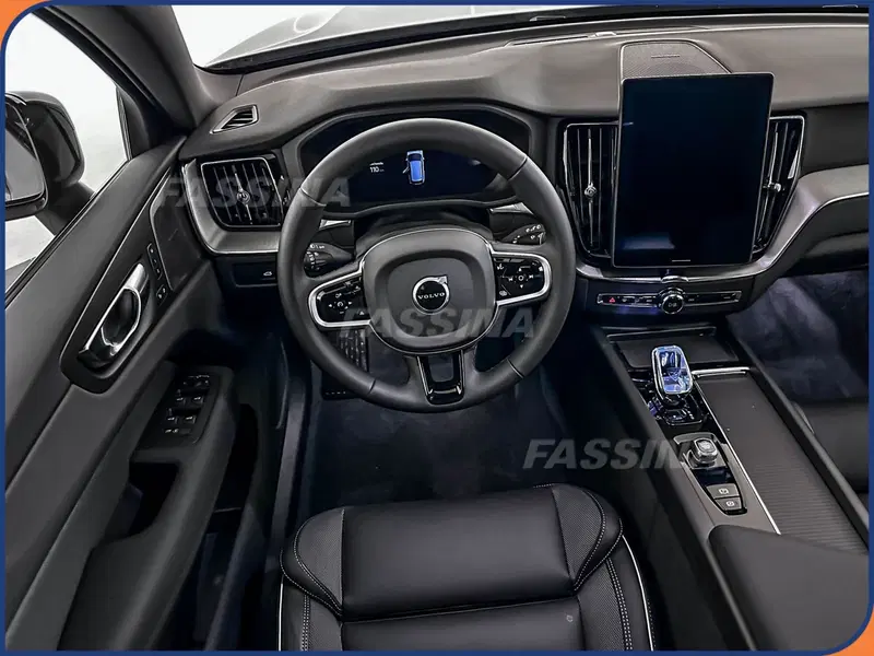 Volvo XC60 nuova a Milano (11)