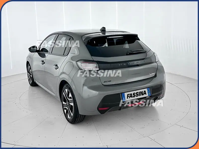 Peugeot 208 usata a Milano (4)