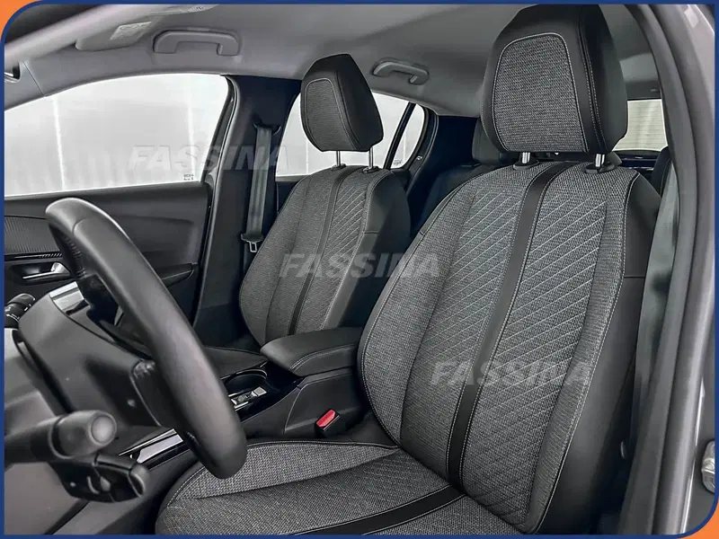 Peugeot 208 usata a Milano (8)