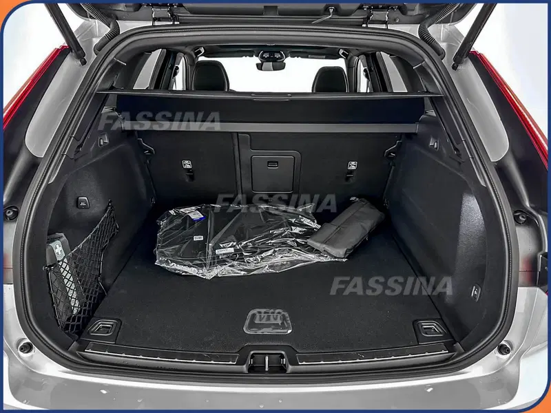 Volvo XC60 nuova a Milano (12)