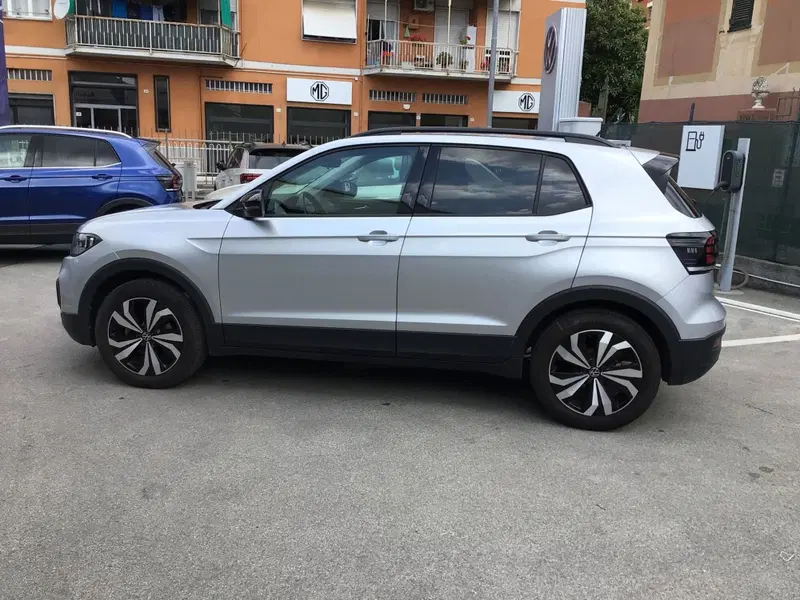 Volkswagen T-Cross usata a Genova (8)