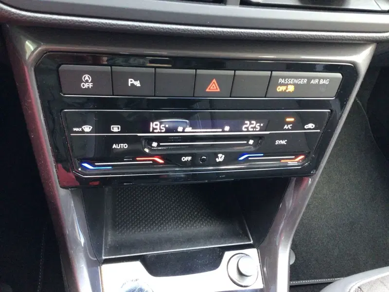 Volkswagen T-Cross usata a Genova (19)