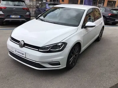Volkswagen Golf 1.6 TDI 115 CV DSG 5p. Highline BlueMotion Technology del 2017 usata a Chiavari