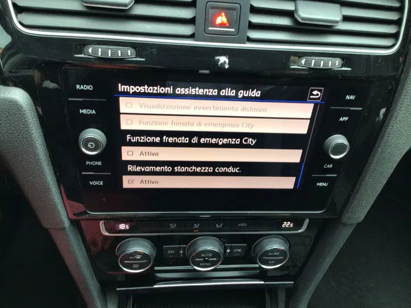 Volkswagen Golf usata a Genova (19)