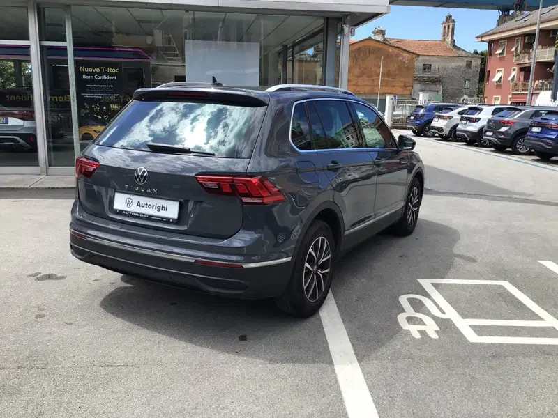 Volkswagen Tiguan usata a Genova (5)