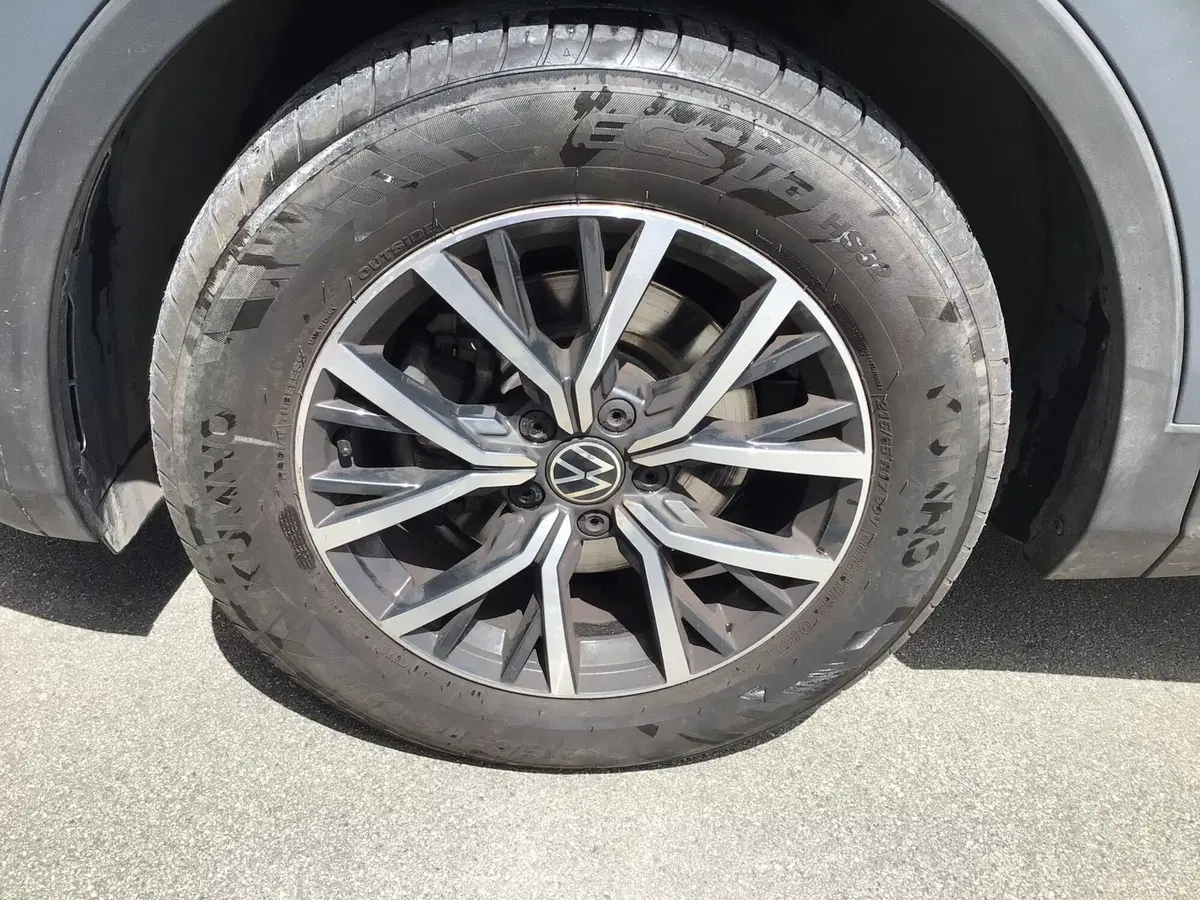 Volkswagen Tiguan usata a Genova (9)