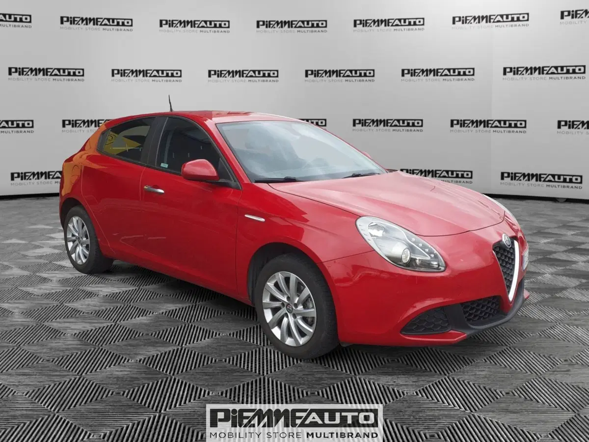 Alfa Romeo Giulietta usata a Parma (8)
