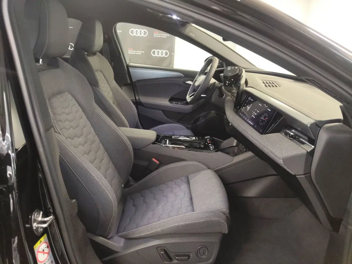 Audi A6 Avant e-Tron usata a Modena (15)