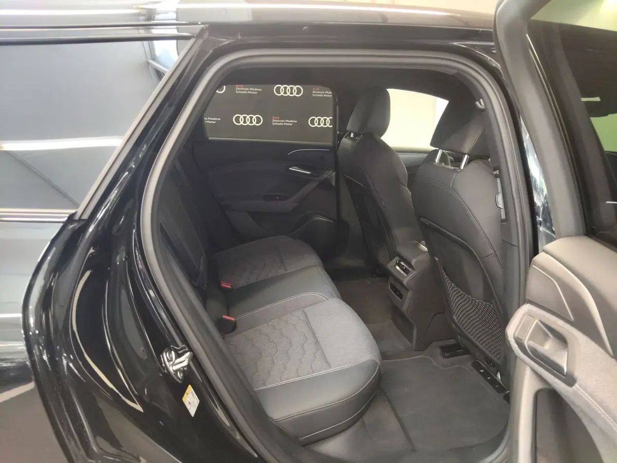 Audi A6 Avant e-Tron usata a Modena (16)