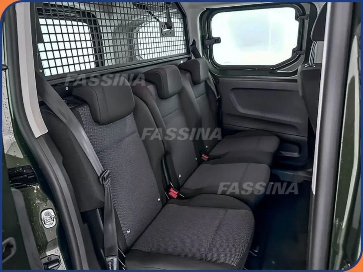Opel Combo Life nuova a Milano (11)