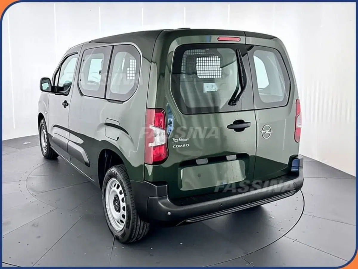 Opel Combo Life nuova a Milano (4)