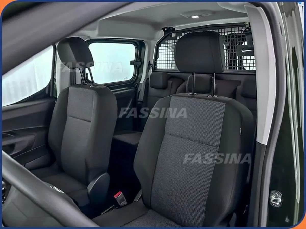 Opel Combo Life nuova a Milano (8)