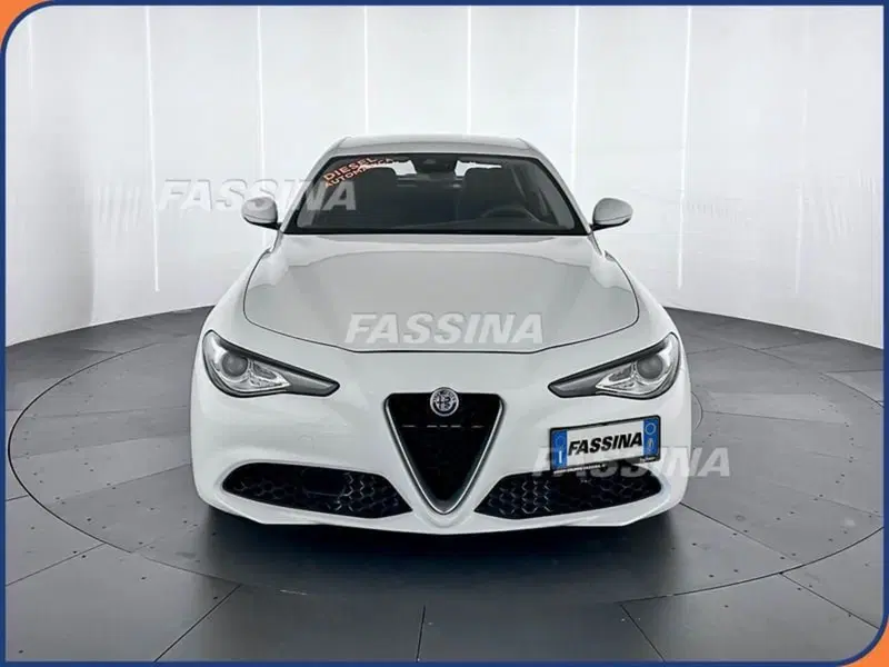 Alfa Romeo Giulia usata a Milano (2)