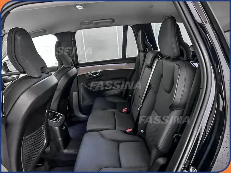Volvo XC90 usata a Milano (10)