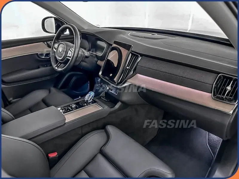 Volvo XC90 usata a Milano (13)