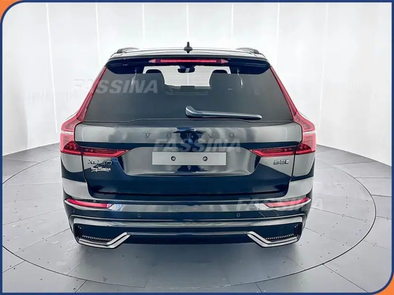Volvo XC60 nuova a Milano (5)