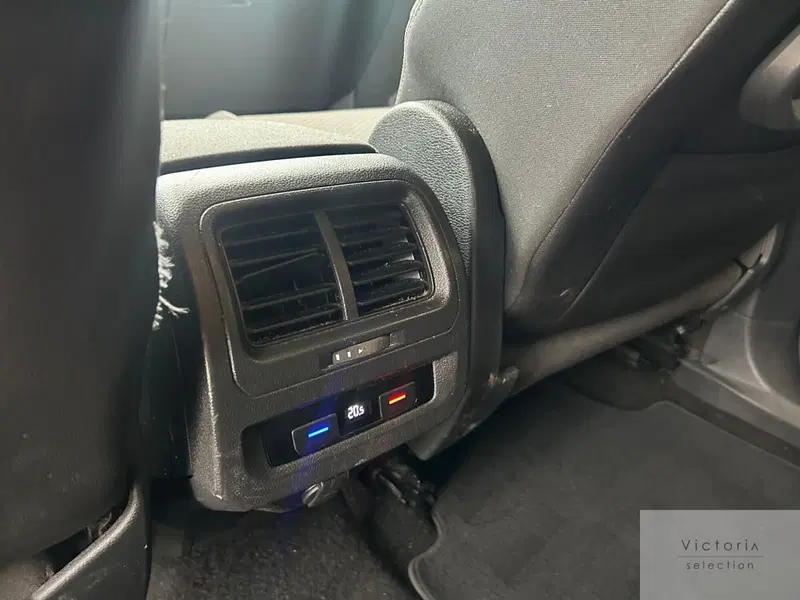 Volkswagen Touran usata a Brescia (14)