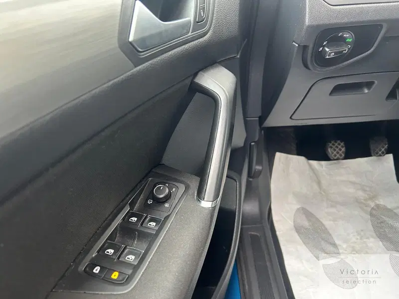 Volkswagen Touran usata a Brescia (7)