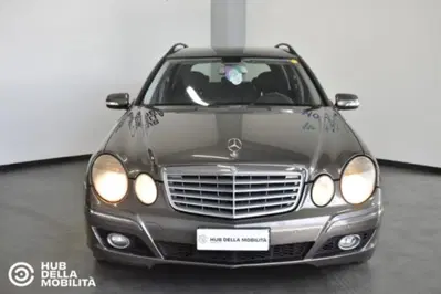Mercedes-Benz Classe E Station Wagon 220 CDI cat EVO Elegance del 2007 usata a Foligno