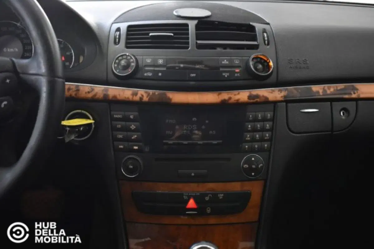 Mercedes-Benz Classe E Station Wagon usata a Perugia (13)