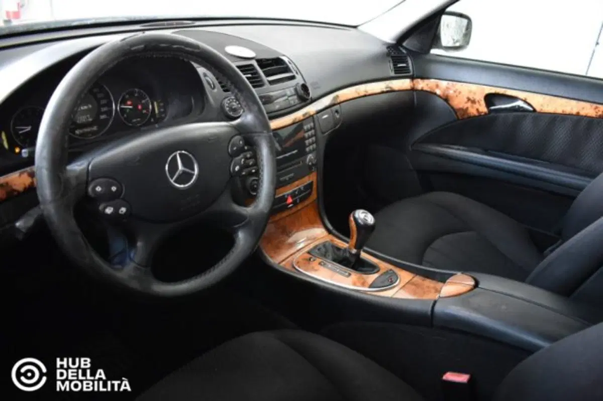 Mercedes-Benz Classe E Station Wagon usata a Perugia (18)