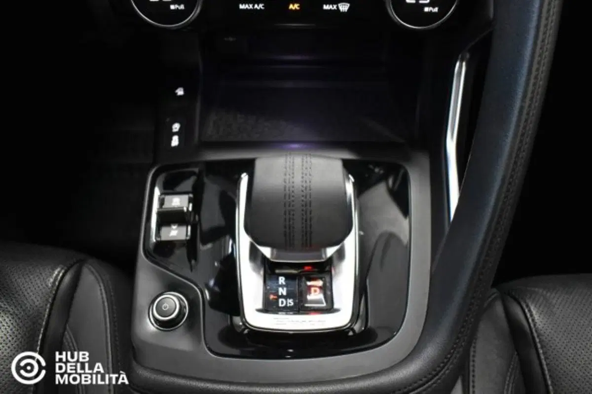Jaguar E-Pace usata a Perugia (12)