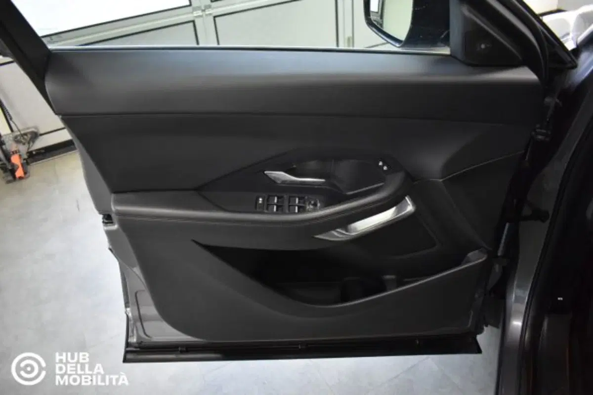 Jaguar E-Pace usata a Perugia (7)