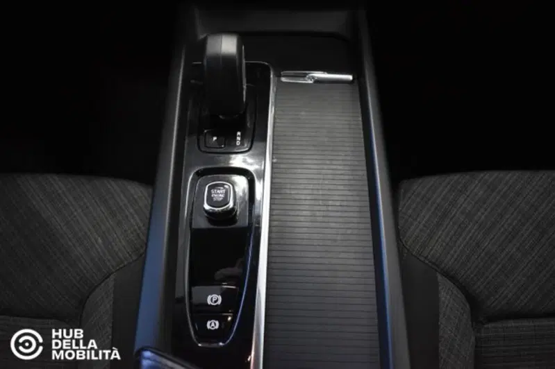Volvo XC60 usata a Perugia (12)