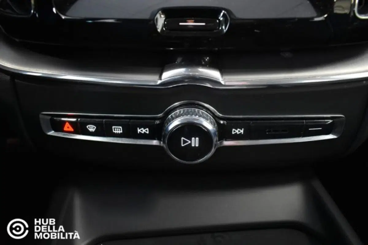 Volvo XC60 usata a Perugia (13)