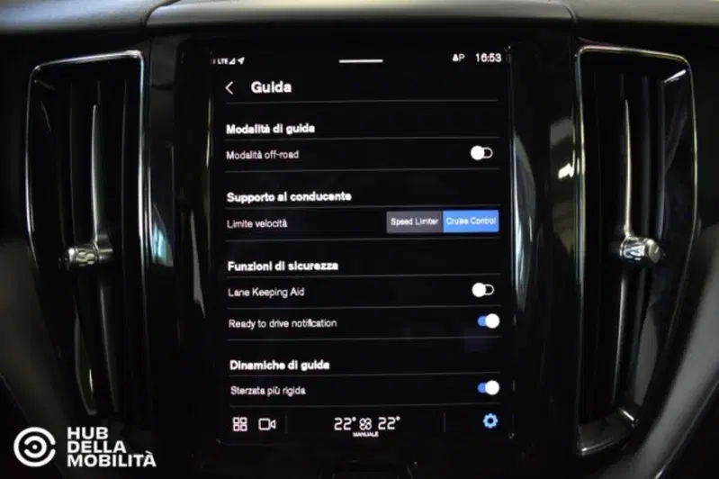 Volvo XC60 usata a Perugia (18)