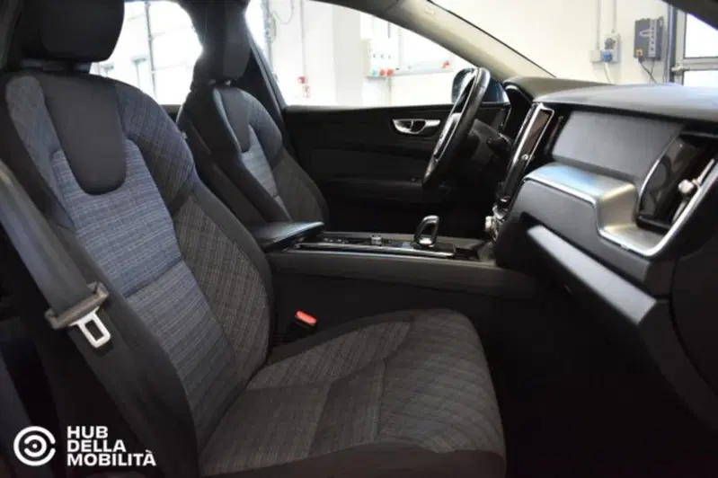 Volvo XC60 usata a Perugia (20)
