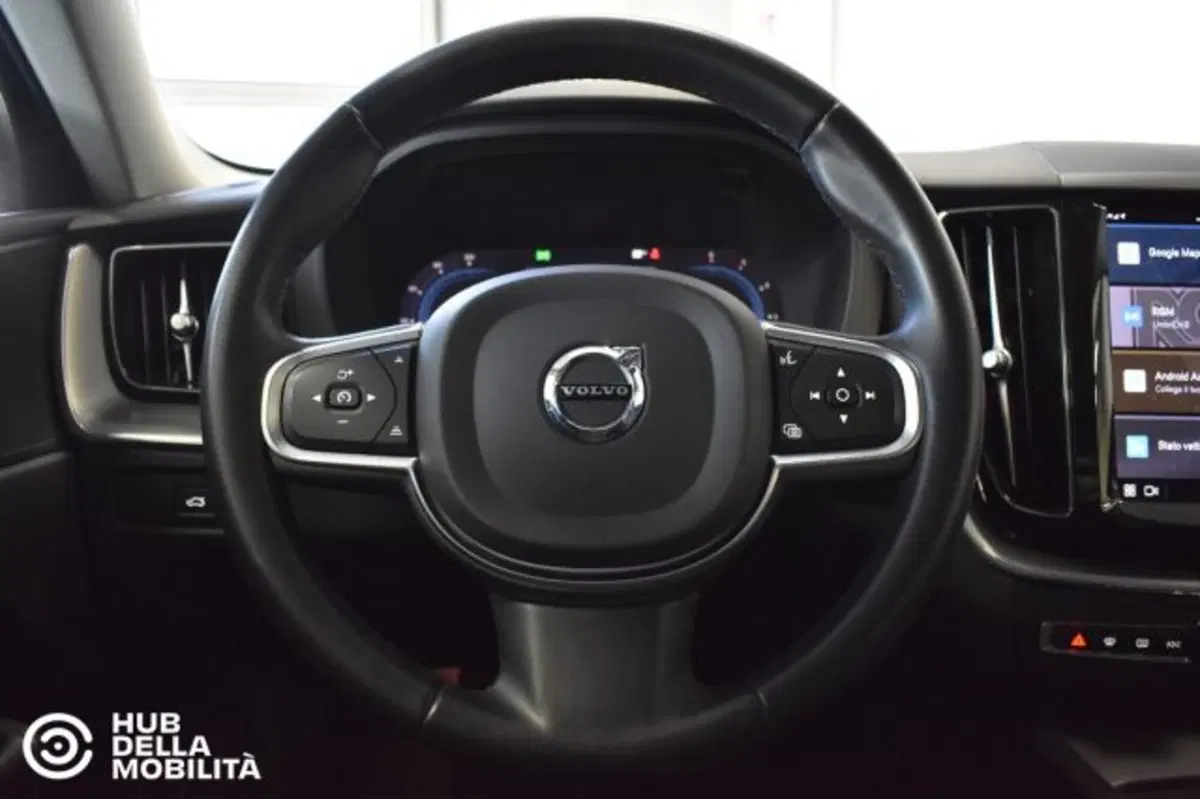 Volvo XC60 usata a Perugia (9)