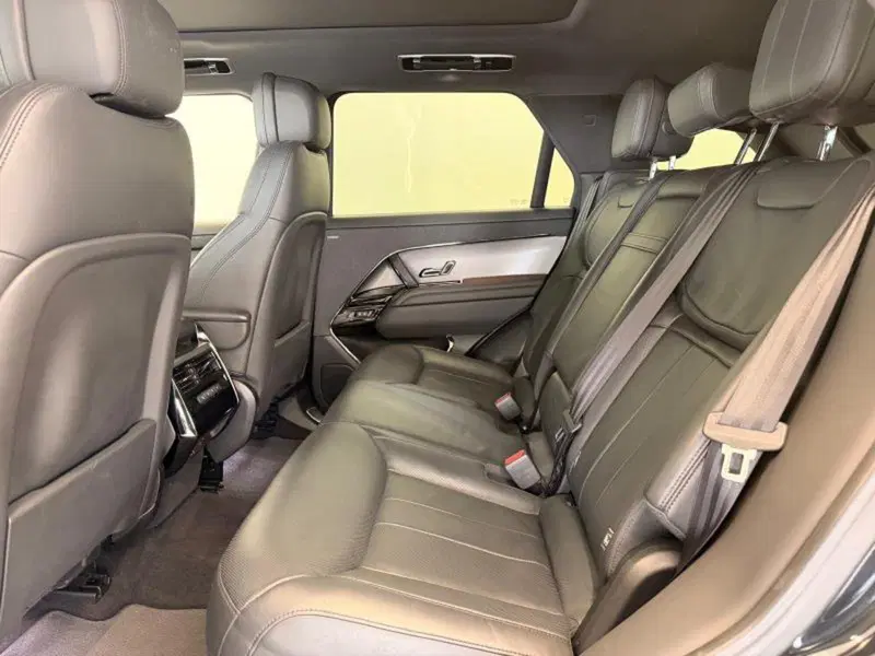 Land Rover Range Rover Sport usata a Venezia (9)