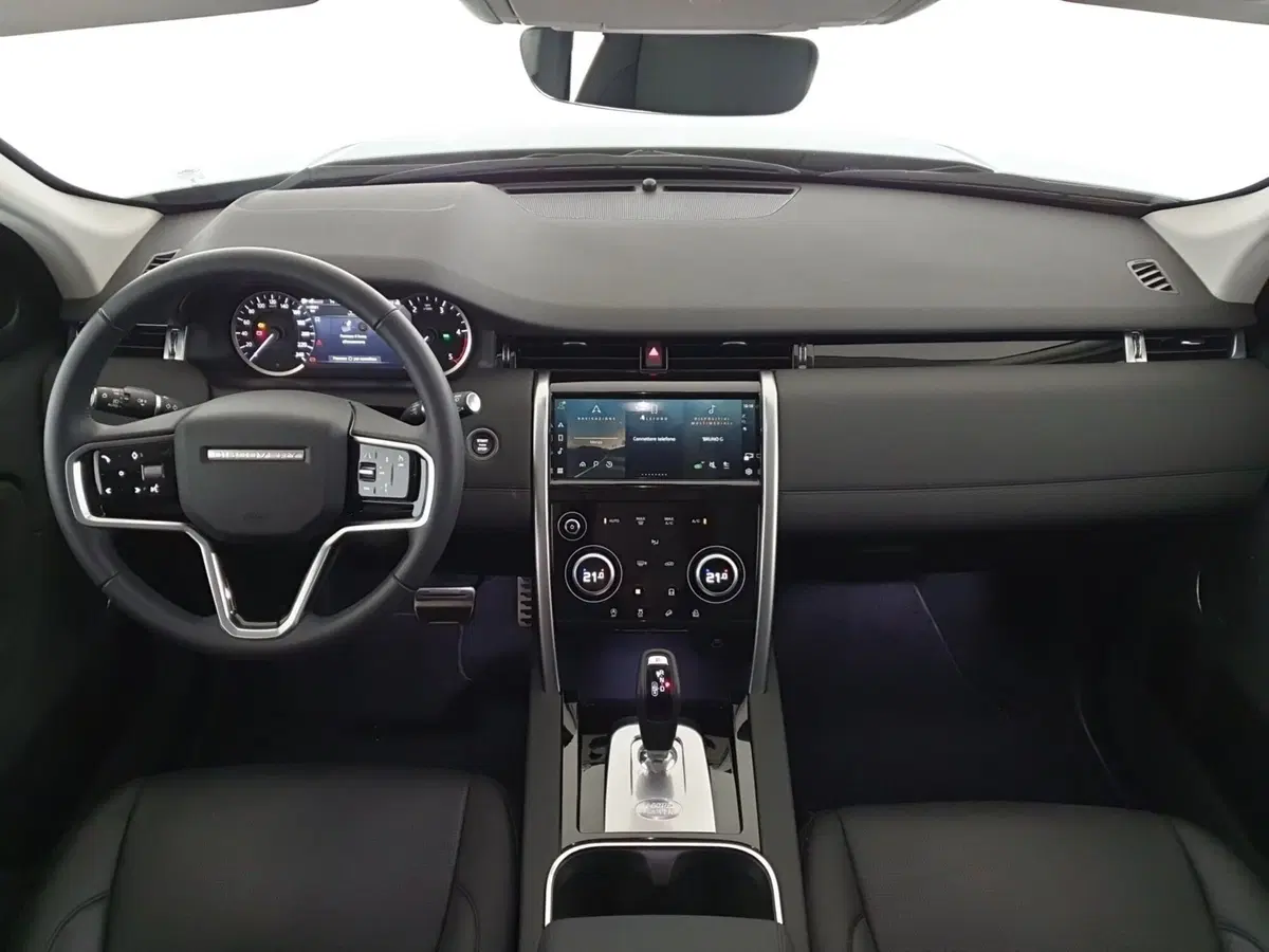Land Rover Discovery Sport usata a Monza e Brianza (4)